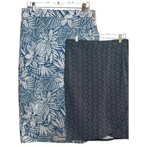2 RipSkirt Hawaii Wrap Skirts Size Medium Black Pearl Batik Blue & White Floral